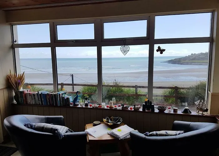 Idyllic Inchydoney Beach - Amazing Sea Views, Path To Beach! Holiday home